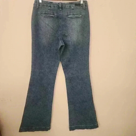 Jones new york  Broadway flare size 8  medium wash p5022 - Picture 6 of 8